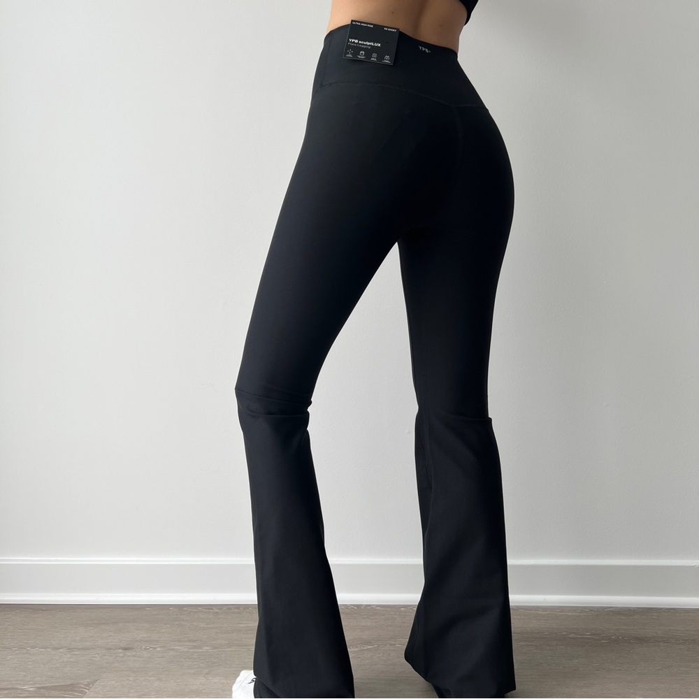 Abercrombie & Fitch YPB SculptLUX High-Waist Black Onyx Flare Leggings XS Short